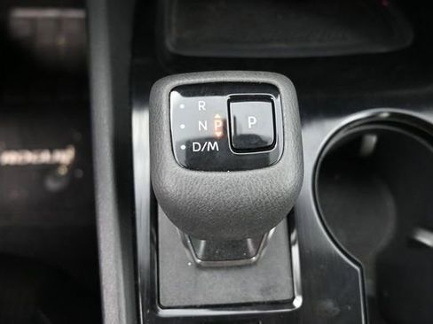 Used 2025 Nissan Rogue SV AWD/4WD image 27