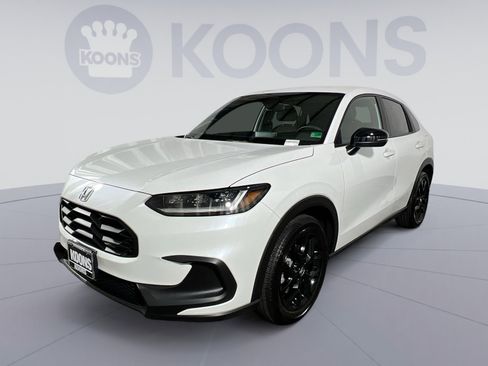 Used 2023 Honda HR-V Sport image 1