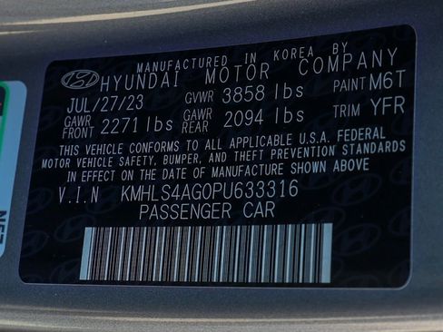 Used 2023 Hyundai Elantra SEL w/ Convenience Package image 37