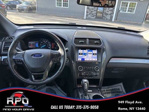 Used 2019 Ford Explorer XLT w/ Equipment Group 202A AWD/4WD image 16