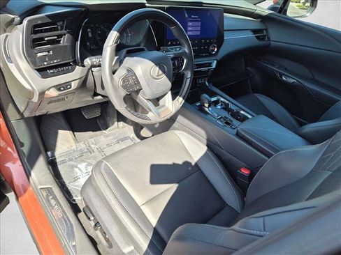 Used 2024 Lexus RX 350 Premium w/ Convenience Package FWD image 10