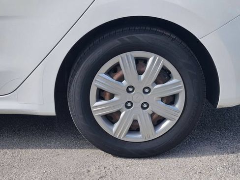 Used 2022 Kia Rio S FWD image 5