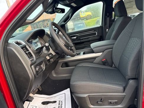New 2026 RAM 2500 Big Horn AWD/4WD image 8