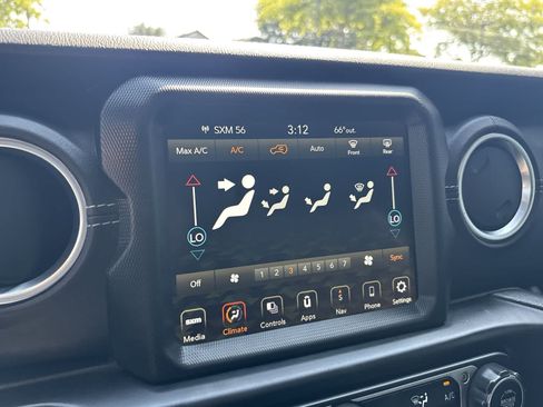 Used 2022 Jeep Wrangler Unlimited Sahara w/ Safety Group AWD/4WD image 19
