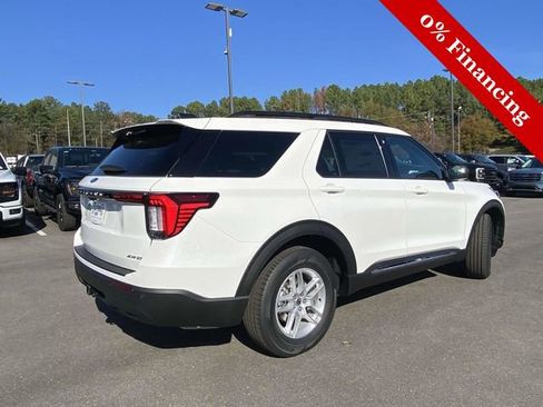 New 2025 Ford Explorer Active image 3
