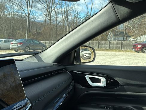 New 2026 Jeep Compass Limited image 17