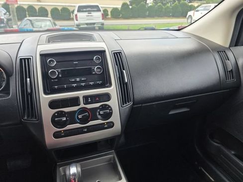 Used 2010 Ford Edge SE FWD image 16