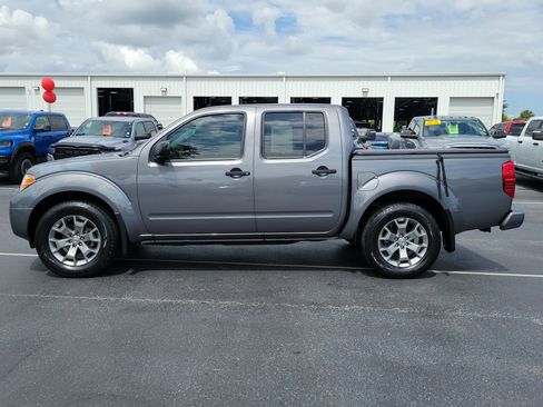 Used 2021 Nissan Frontier SV RWD image 6