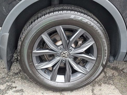 Certified 2024 Volkswagen Tiguan SE AWD/4WD image 7