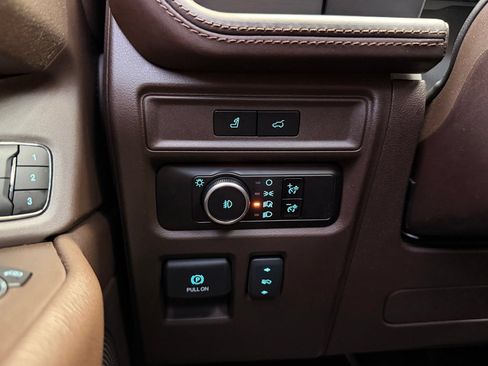 Used 2024 Ford Expedition Max King Ranch RWD image 24