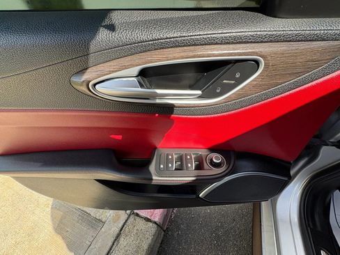 Used 2019 Alfa Romeo Giulia Ti image 17