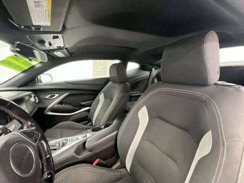 Used 2017 Chevrolet Camaro LT image 6