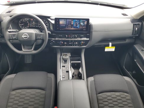 New 2026 Nissan Pathfinder SV image 17