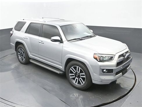 Used 2022 Toyota 4Runner Limited image 28