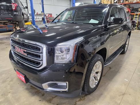 Used 2017 GMC Yukon SLT w/ Open Road Package AWD/4WD image 4