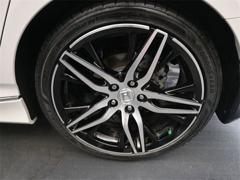 Certified 2022 Honda Accord Touring image 15