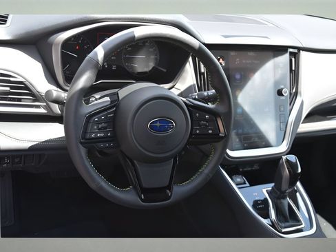 Used 2025 Subaru Outback Onyx Edition w/ Popular Package #2 AWD/4WD image 12