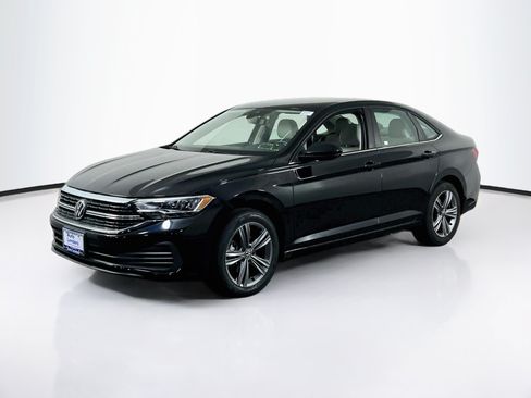Used 2023 Volkswagen Jetta SE FWD image 1