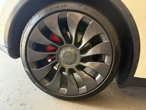 Used 2020 Tesla Model Y Performance AWD/4WD image 35