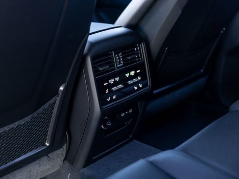 New 2026 Porsche Cayenne image 45