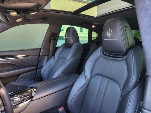 Used 2023 Maserati Levante Modena AWD/4WD image 10