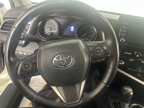 Used 2022 Toyota Camry SE w/ Cold Weather Package AWD/4WD image 14