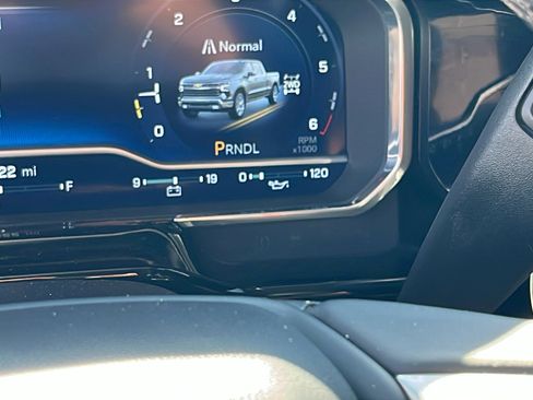 Used 2023 Chevrolet Silverado 1500 LT image 21