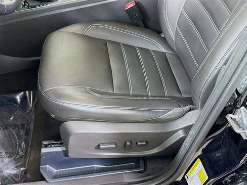 Used 2017 Ford Escape Titanium image 23