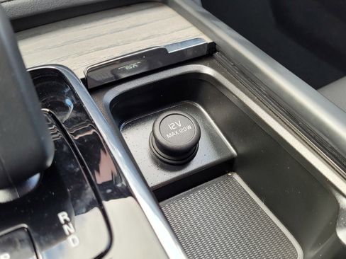 Certified 2025 Volvo V90 B6 Cross Country Plus image 27