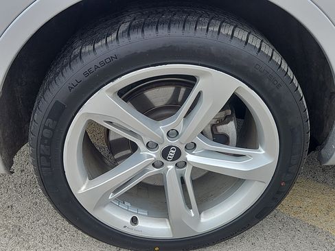 Used 2019 Audi Q7 3.0T Premium Plus image 32