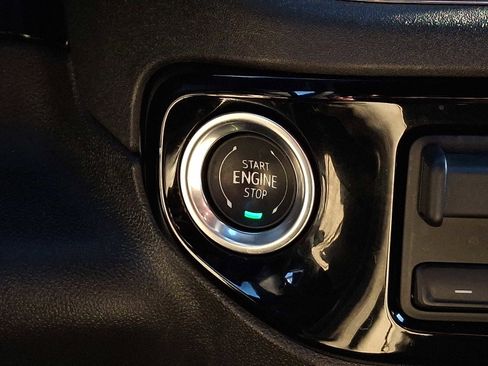 Used 2025 GMC Sierra 1500 SLT image 24