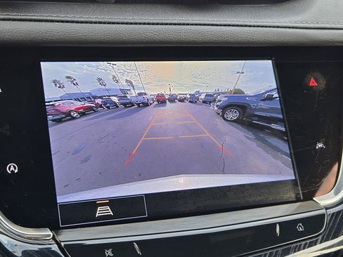 Certified 2025 Cadillac XT6 Premium Luxury image 19