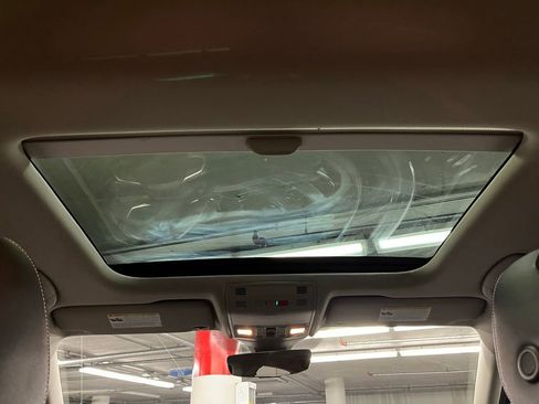 Used 2023 Volkswagen Jetta SE w/ Panoramic Sunroof Package FWD image 10