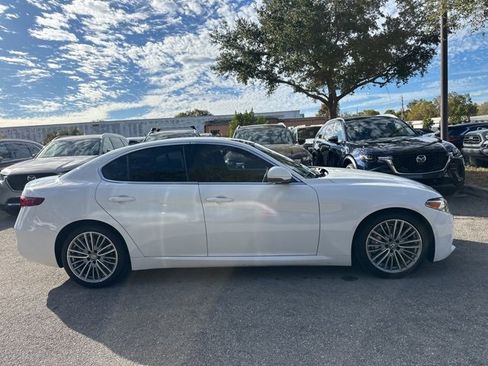 Used 2020 Alfa Romeo Giulia Ti w/ Quick Order Package 22Z Lusso image 6