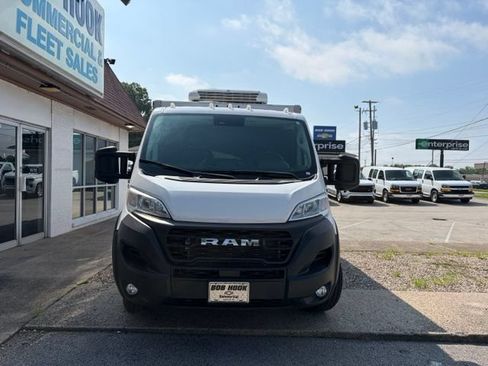 Used 2023 RAM ProMaster 3500 w/ Convenience Group FWD image 2