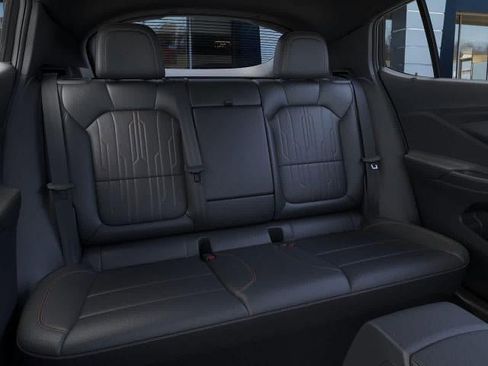 New 2026 Buick Envista Avenir image 17