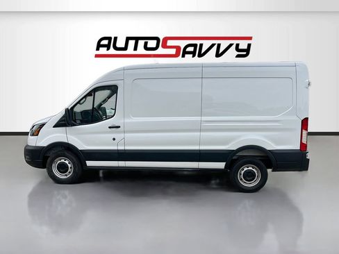 Used 2025 Ford Transit 250 148 Medium Roof RWD image 4