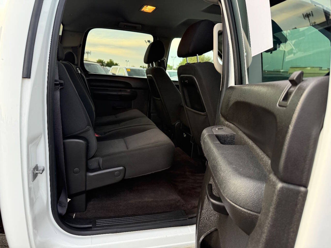 Used 2014 Chevrolet Silverado 2500 LT AWD/4WD image 9