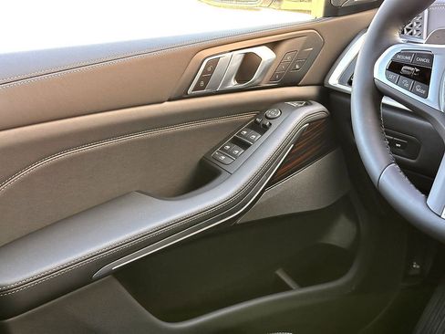 New 2026 BMW X5 xDrive40i w/ M Sport Package image 19