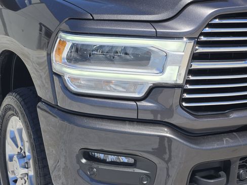 Used 2024 RAM 2500 Laramie w/ Sport Appearance Package image 9