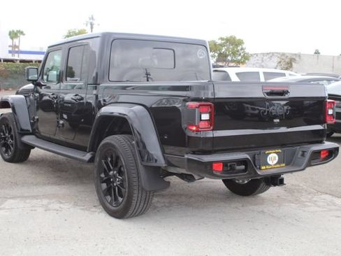 Used 2021 Jeep Gladiator Overland AWD/4WD image 3