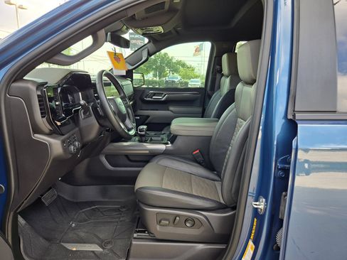 Certified 2024 Chevrolet Silverado 1500 ZR2 AWD/4WD image 9