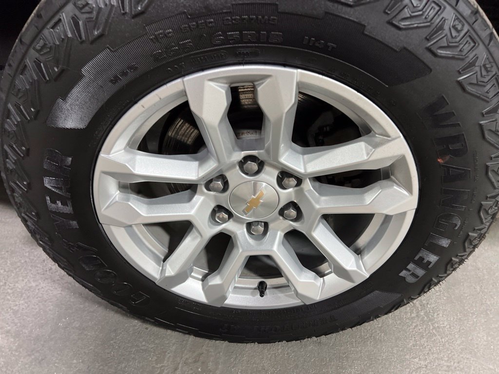 Used 2024 Chevrolet Silverado 1500 LT AWD/4WD image 41