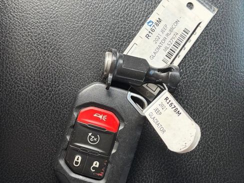 Used 2021 Jeep Gladiator Rubicon w/ Safety Group AWD/4WD image 60