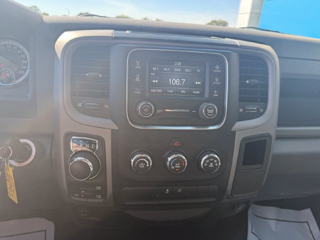 Used 2015 RAM 1500 Express AWD/4WD image 24
