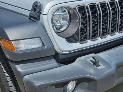 Used 2024 Jeep Wrangler Unlimited Sport AWD/4WD image 8