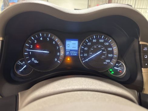 Used 2018 INFINITI Q70 L 3.7 image 15