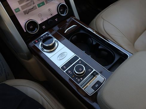 Used 2020 Land Rover Range Rover AWD/4WD image 22