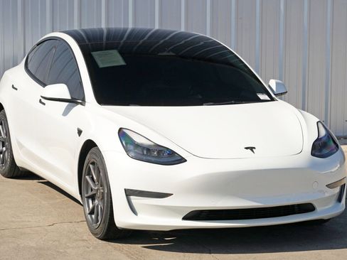Used 2022 Tesla Model 3 image 57