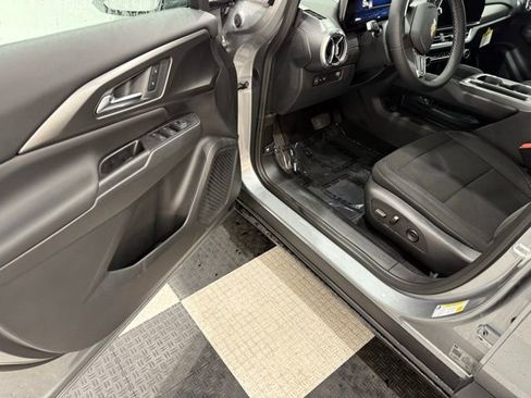 New 2026 Chevrolet Equinox EV LT w/ Comfort Package image 27